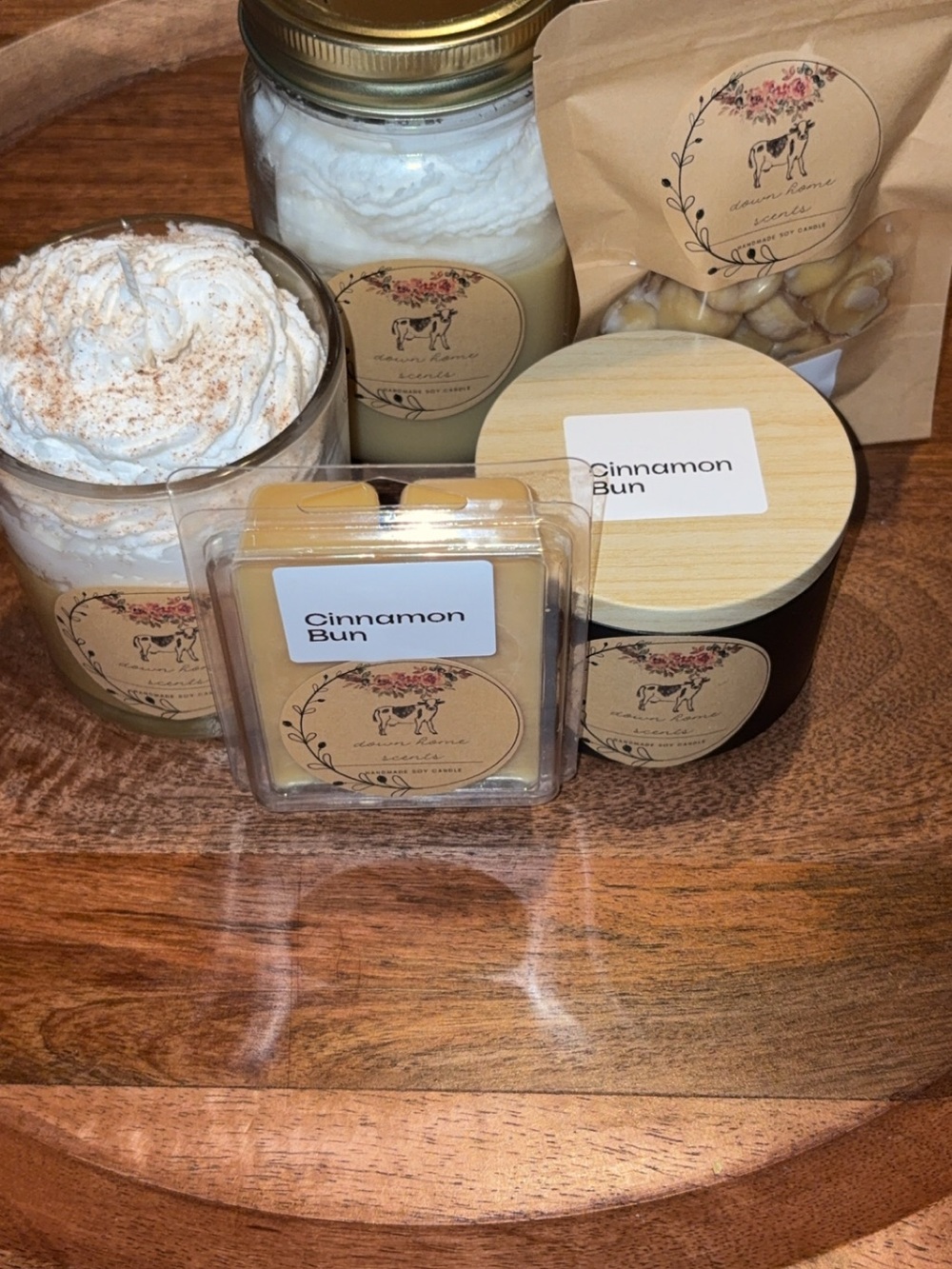 GREAT DEAL!! Cinnamon Bun Scented Candle & Wax Melt Set - Cream